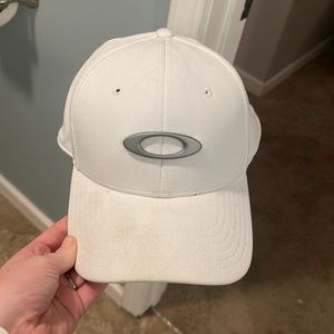 Oakley hat